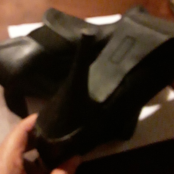 Black High Heel Shoes  SIZE 8 MED. - Picture 5 of 6